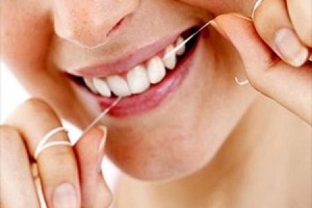 Fight Gingivitis at Home! 3 Reasons to Floss Every Day